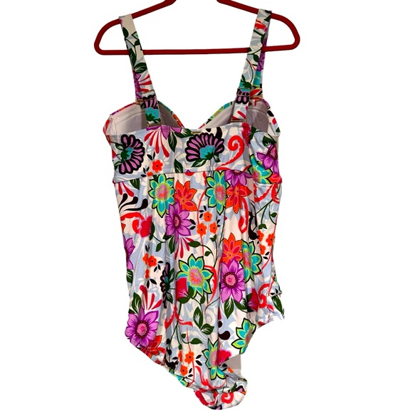 Anne Cole flowered one piece suit - Picture 3 of 5